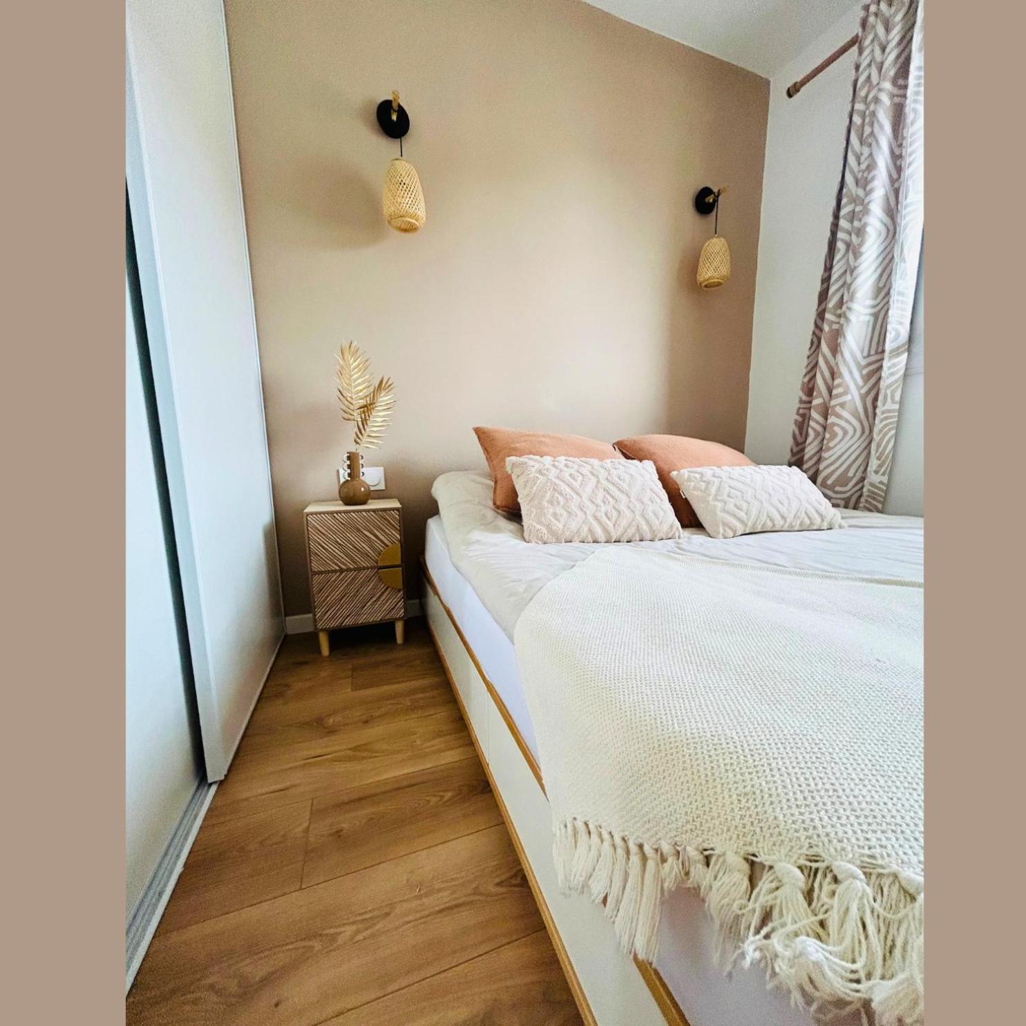 Studio Easy Check-In 8 Mins Disneyland 35 Mins Paris Free Starbucks Coffee Parking Wifi Bussy-Saint-Georges Exteriér fotografie
